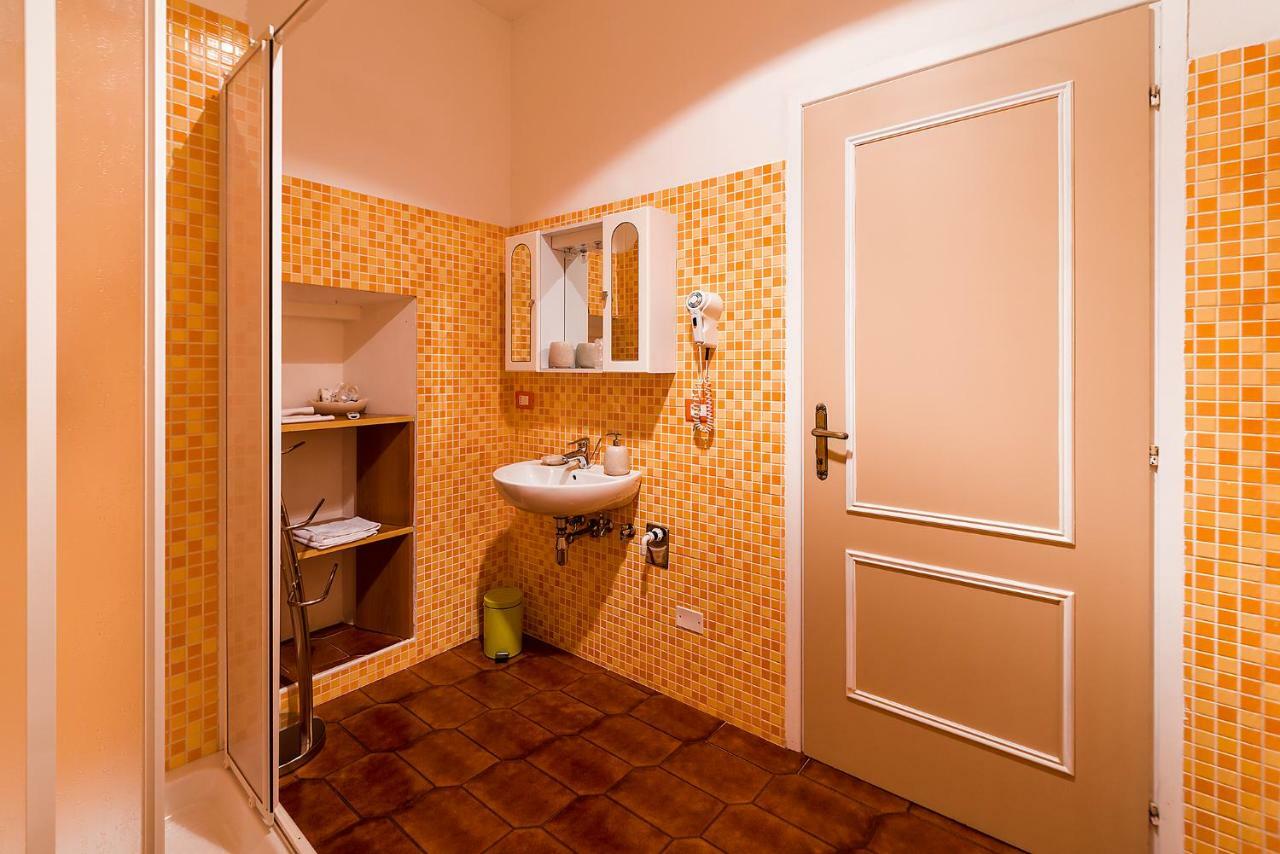 Villa Dei Pescatori LʼAquila Habitación foto